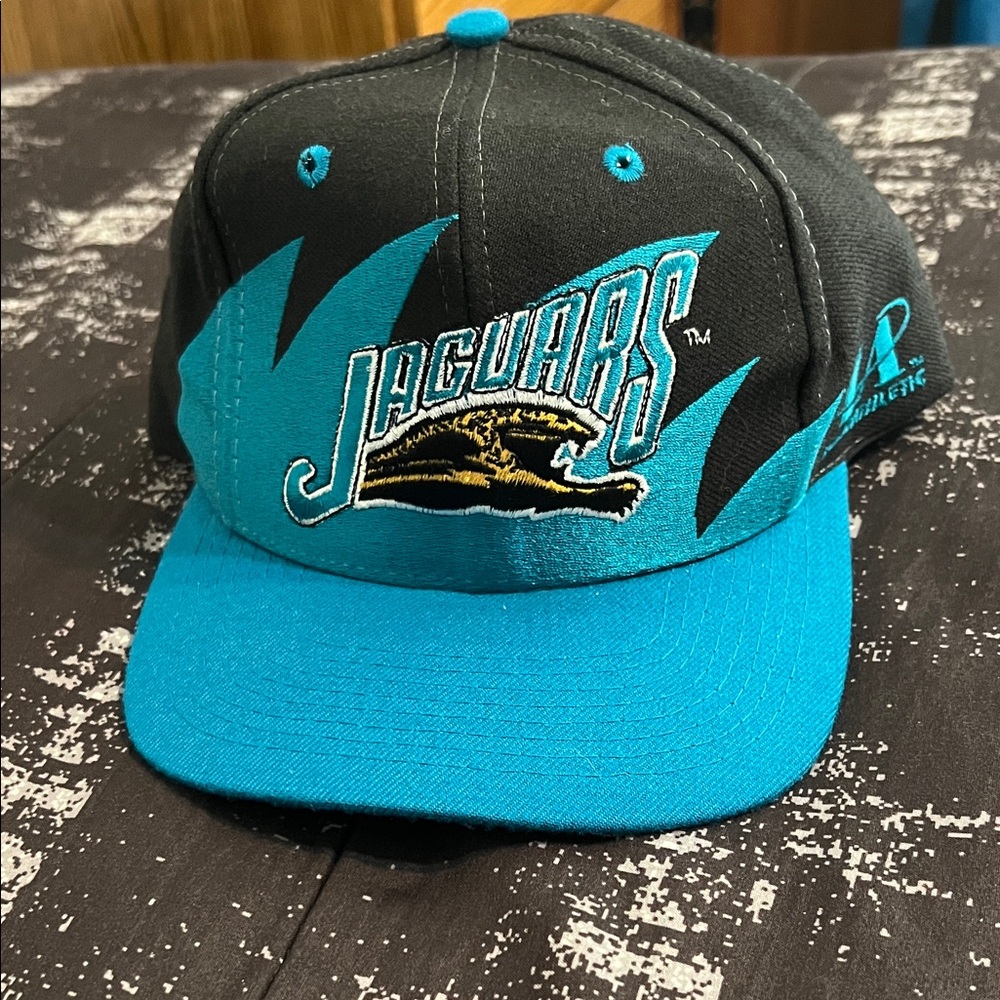 Jaguars Sharktooth Hat 🔥
